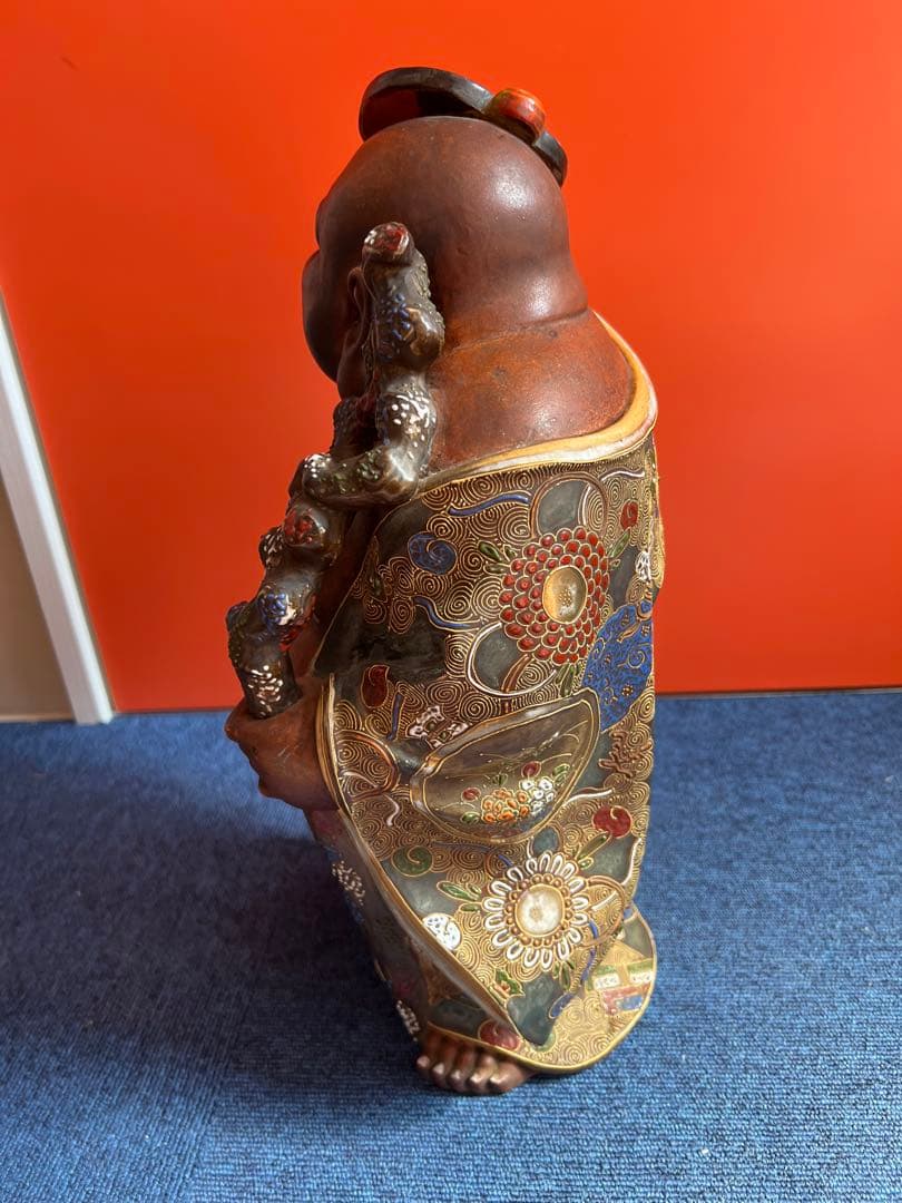 1281 九谷焼　布袋　錦絵柄模様　縁起物　置物　骨董