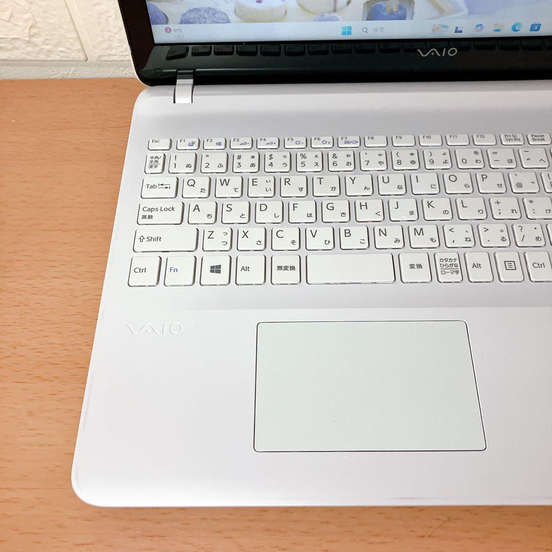 Windows11✨爆速SSD搭載☘️薄型すぐ使えるカメラ付VAIOノートパソコン