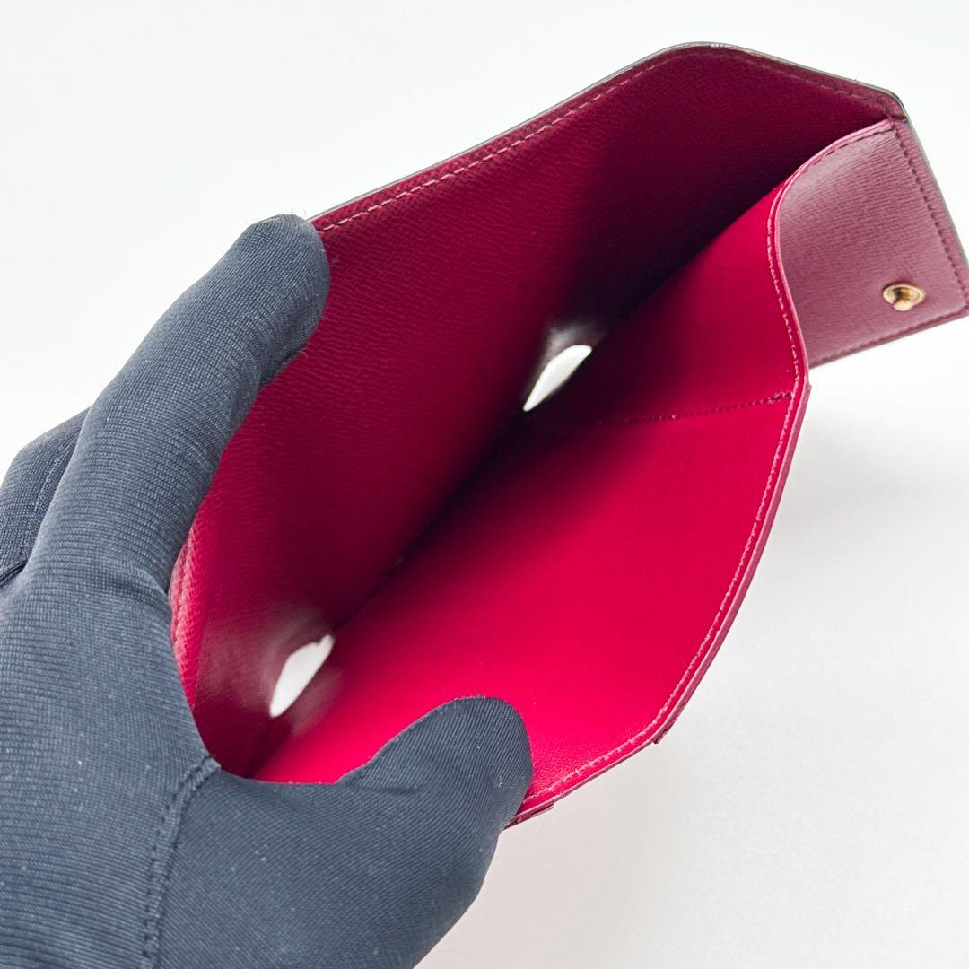 ルイヴィトン モノグラム ヴィクトリーヌ フューシャ 赤 財布 三つ折り ピンク