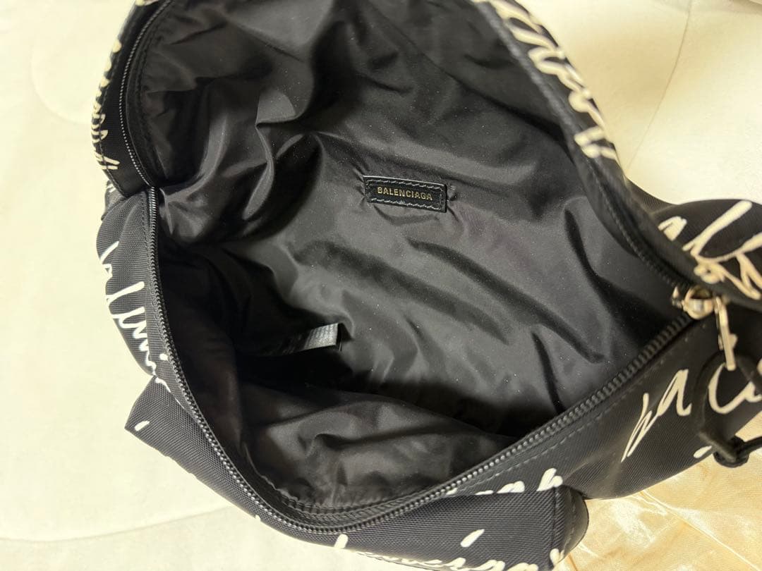 BALENCIAGA バレンシアガ ウエストポーチ 美品 大容量 年末セール