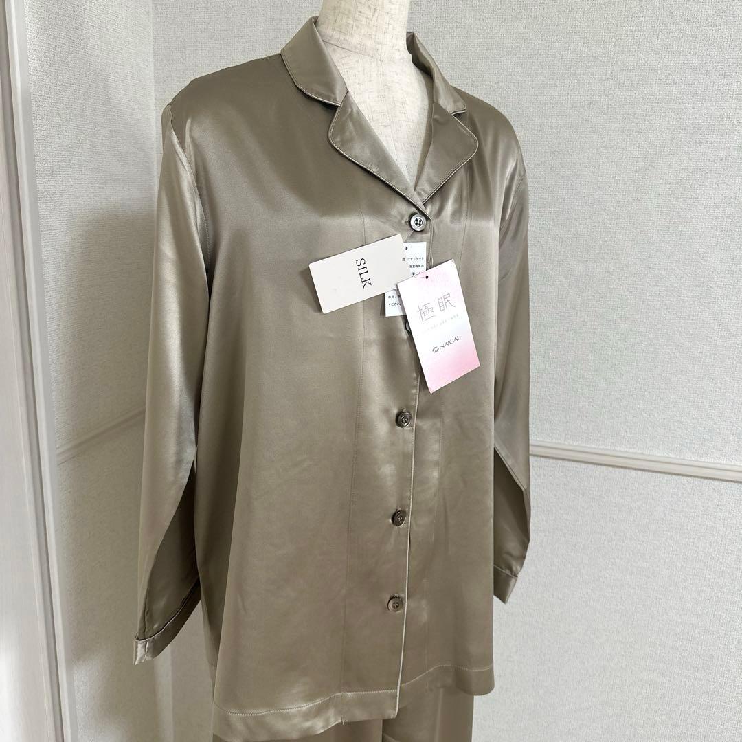 新品未使用タグ付　ナイガイ最高級『極眠」シルク100%パジャマゴールドベージュL