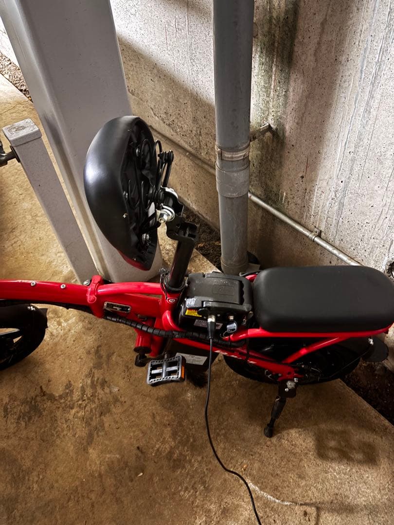 赤の電動アシスト自転車　東京　引き取り