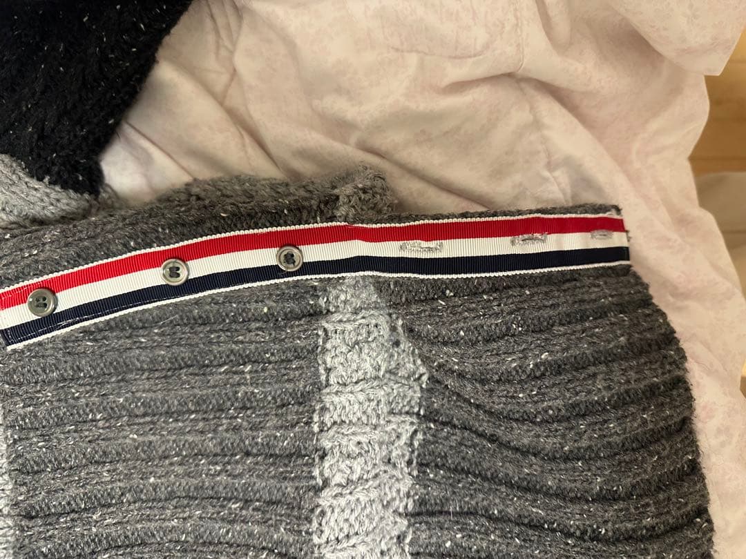 THOM BROWNE ケーブルニットセーター グレー系
