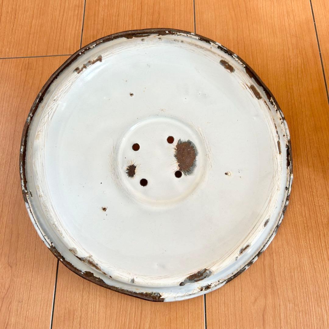 アンティーク ホーロー ブレッド缶 丸型　ホワイト イギリス レア