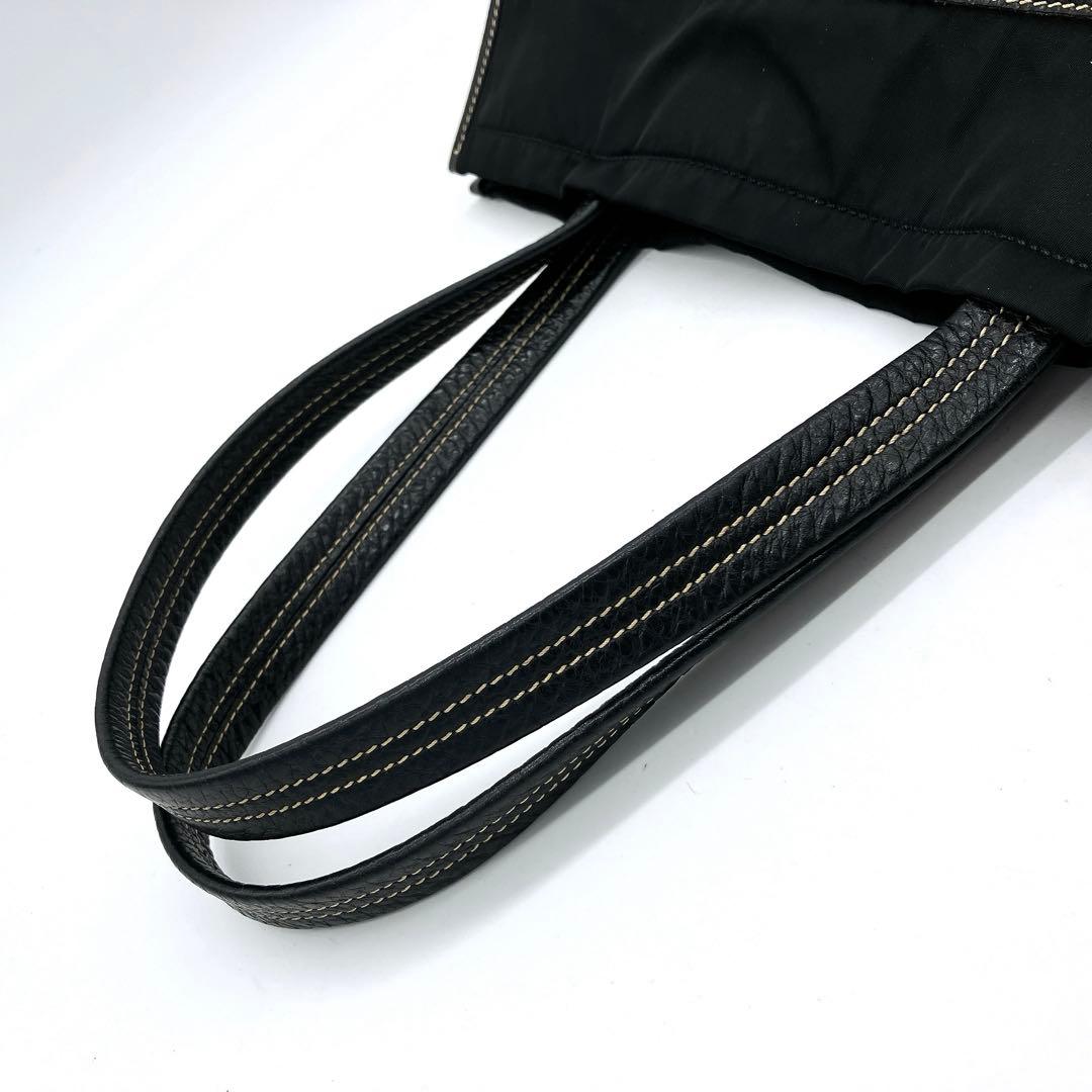 【PRADA】トートバッグ　三角ロゴプレート　ナイロン　ブラック　A4