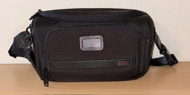 トゥミ　TUMI　ALPHA 3　ラージ・スリング　ボディバッグ