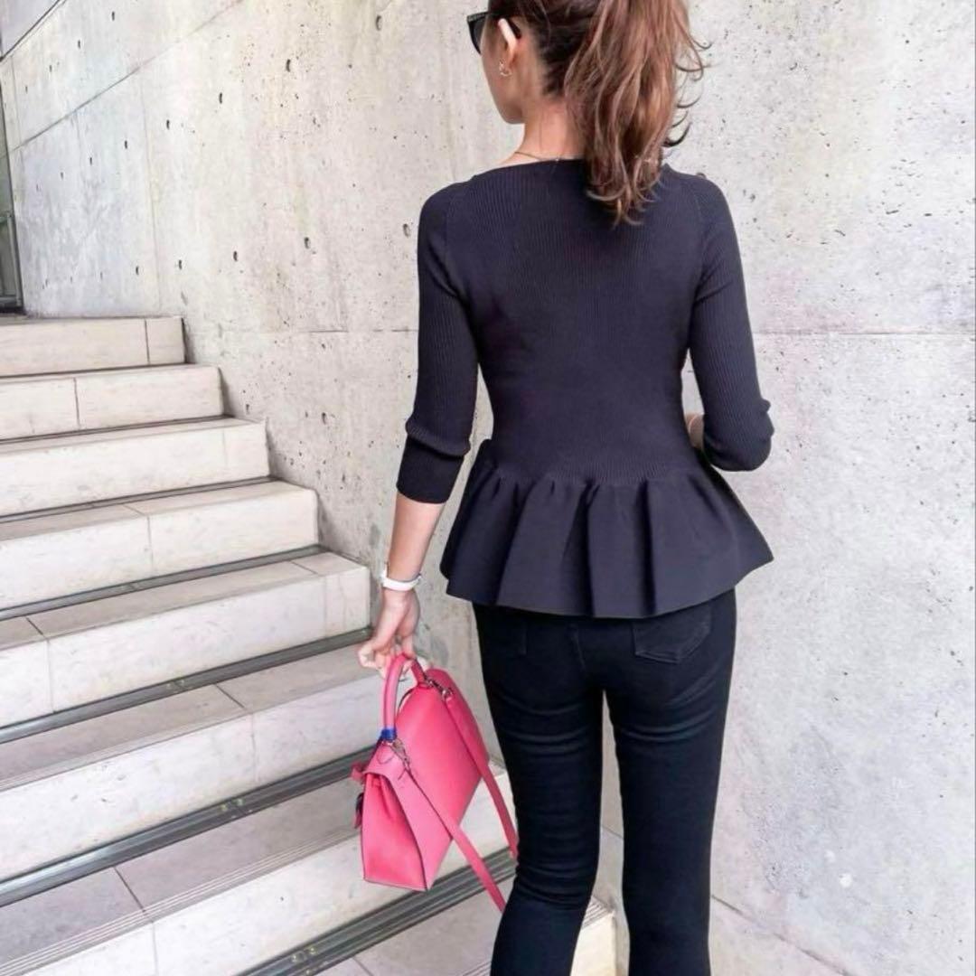 美品 sheller シェリエ ペプラムニット トップス ブラック