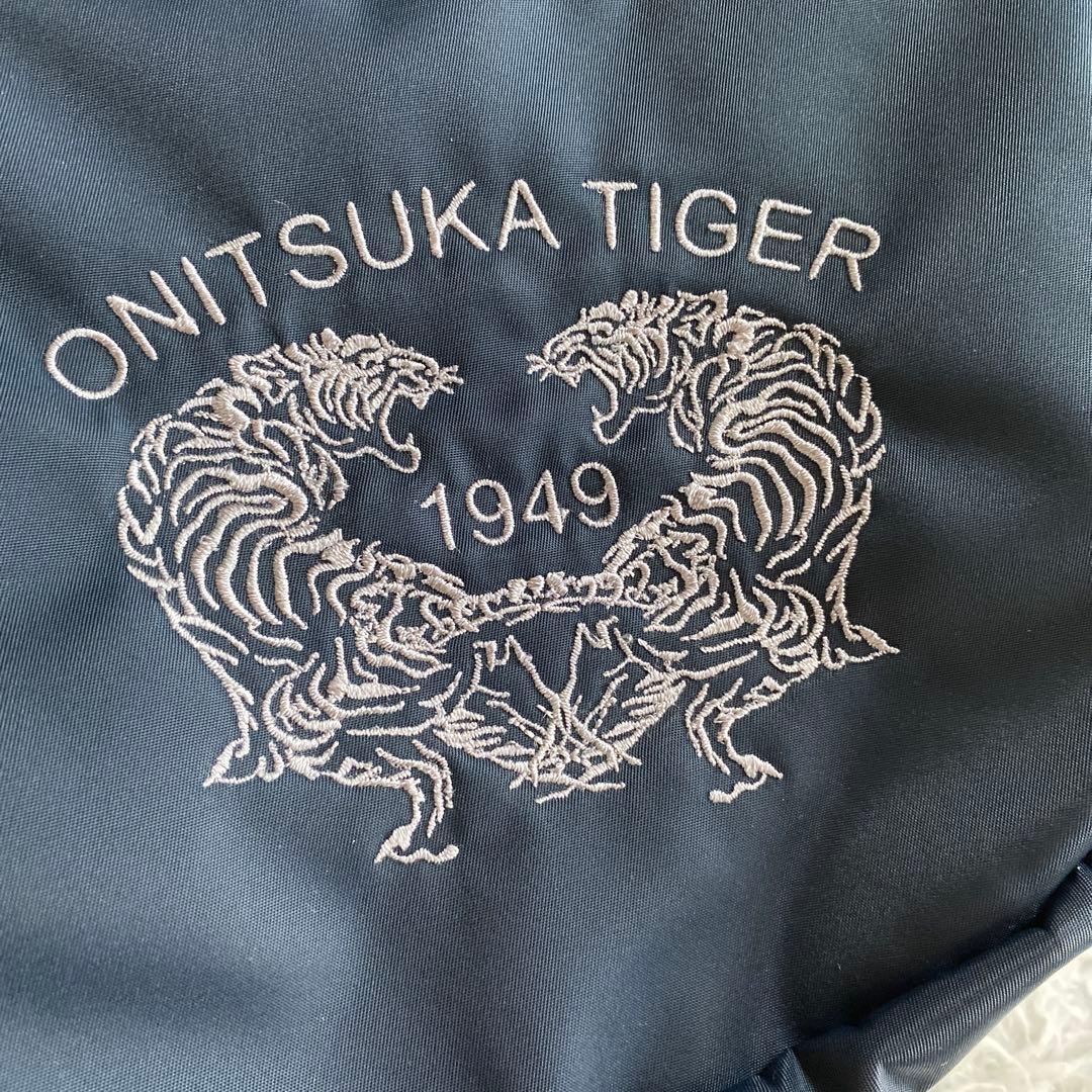 オニツカタイガー メッセンジャーバッグ ネイビー　刺繍 1949 ナイロン