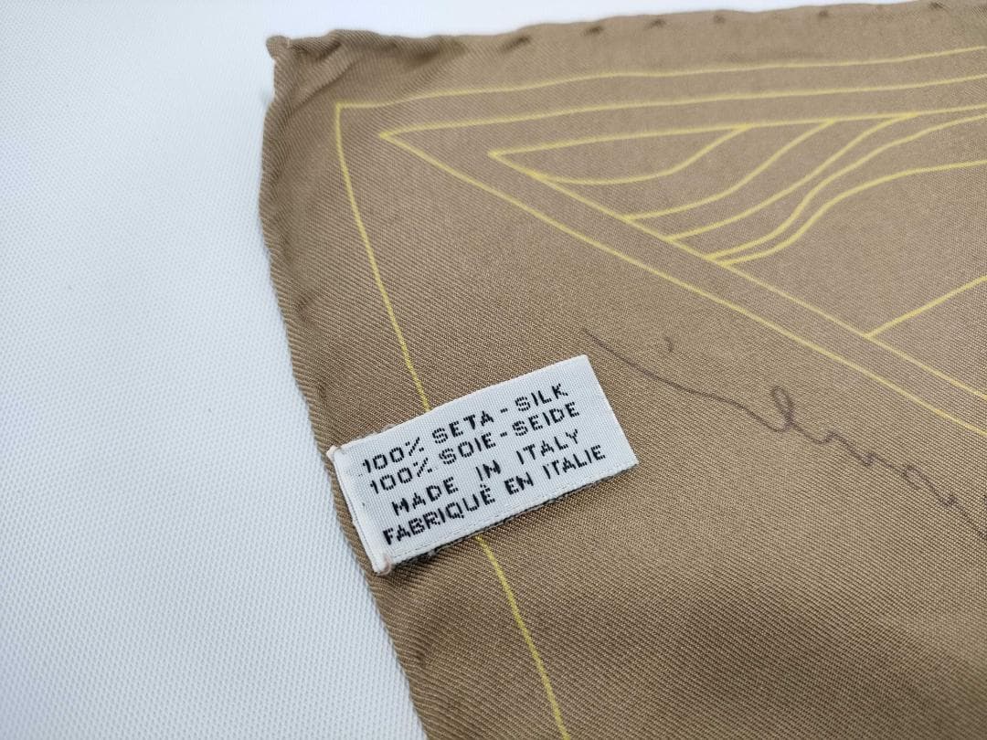 LOUIS VUITTON スカーフ　シルク　ハートヴァーヘイエン　正規品