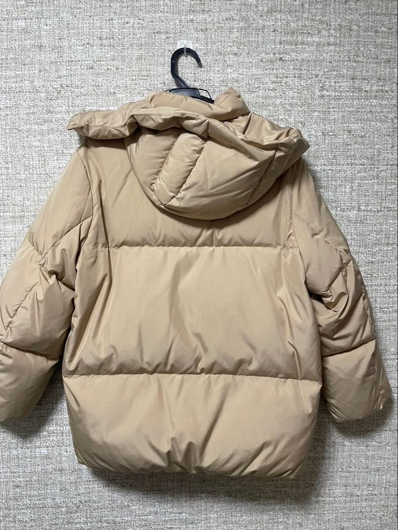 【まこ】ベージュ フード付き ダウンジャケット