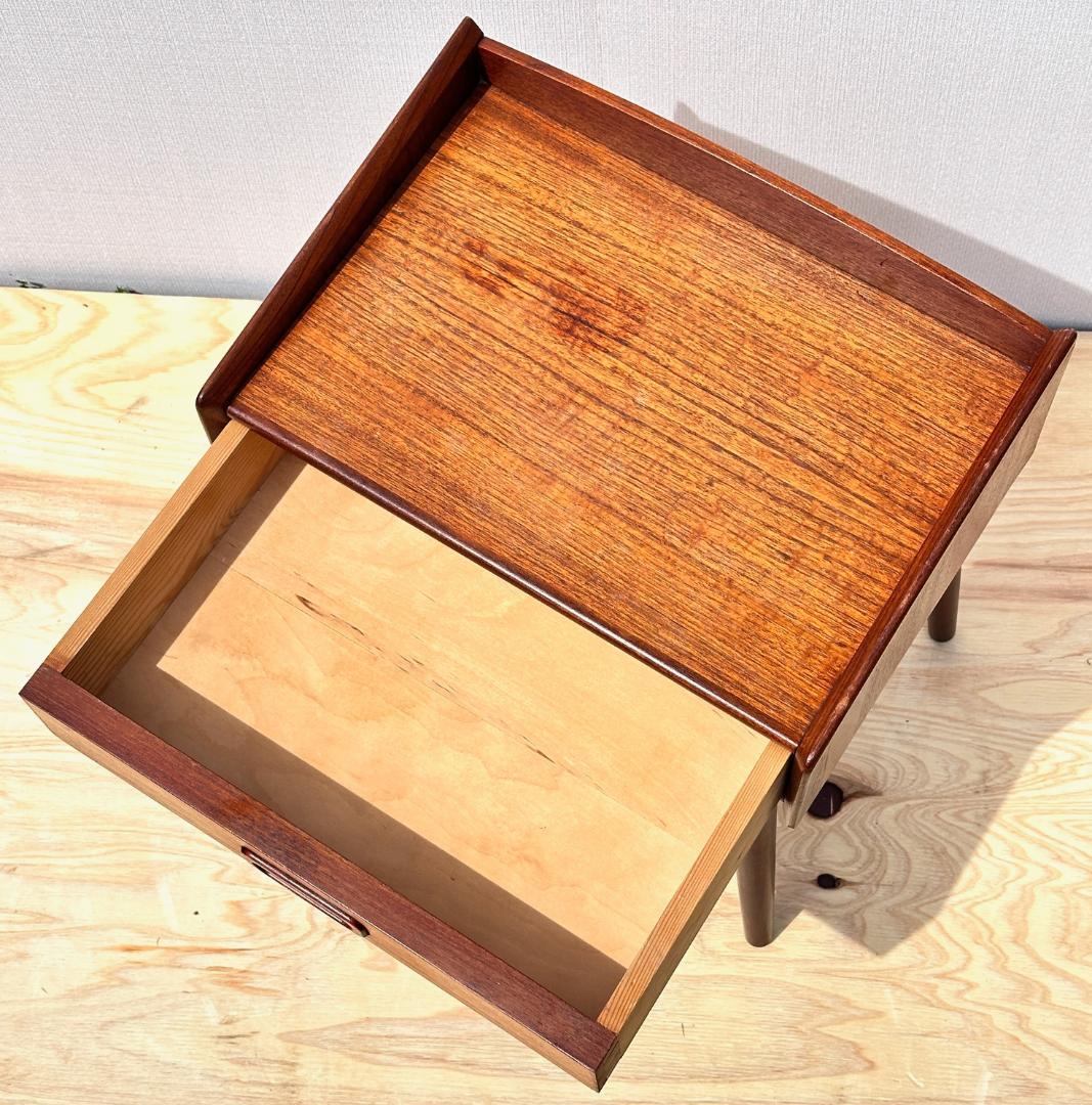 デンマークビンテージ　Danish　輸入家具　サイドチェスト　キャビネット