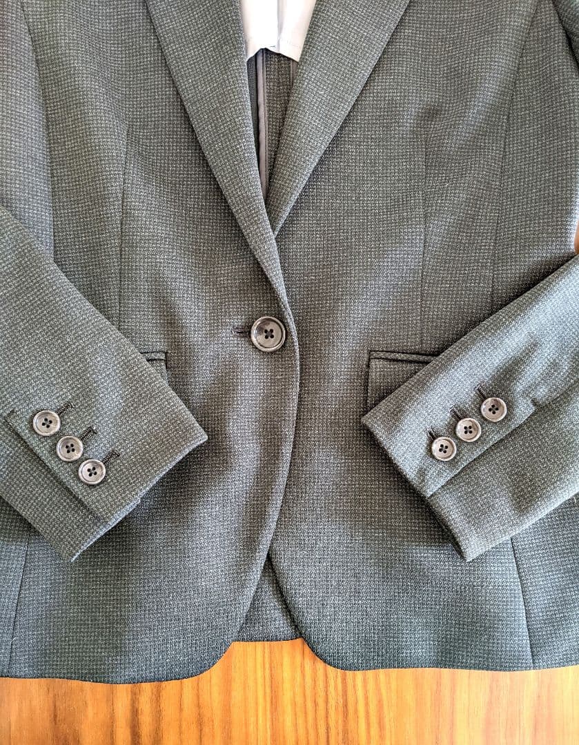 【極美品】Rashisa チャコールグレー パンツスーツ　7　洗濯可　ベルメゾン