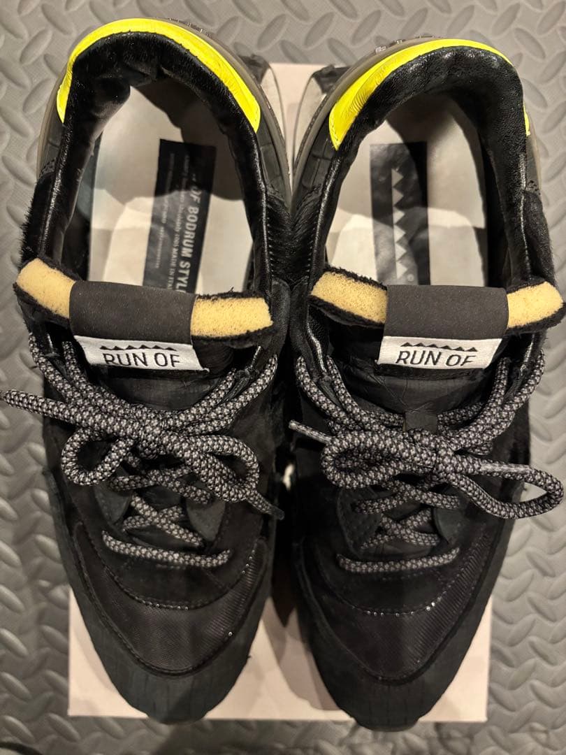 K*様 RUN OF BLACK MAMBA サイズ43 イタリアハイブランドス