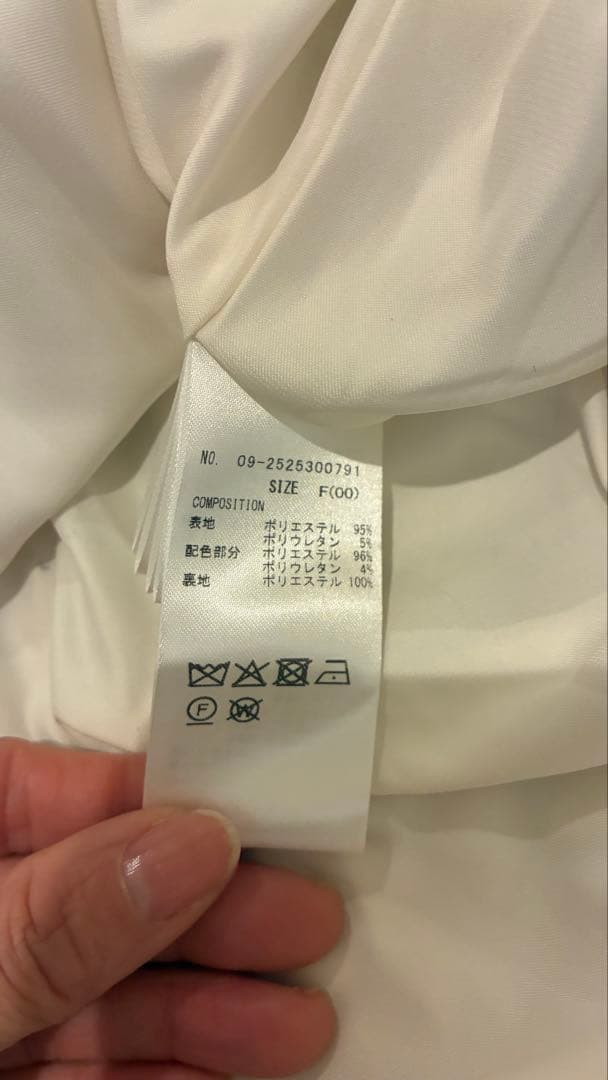 アンド クチュール クラシックフラワーワンピース ホワイト