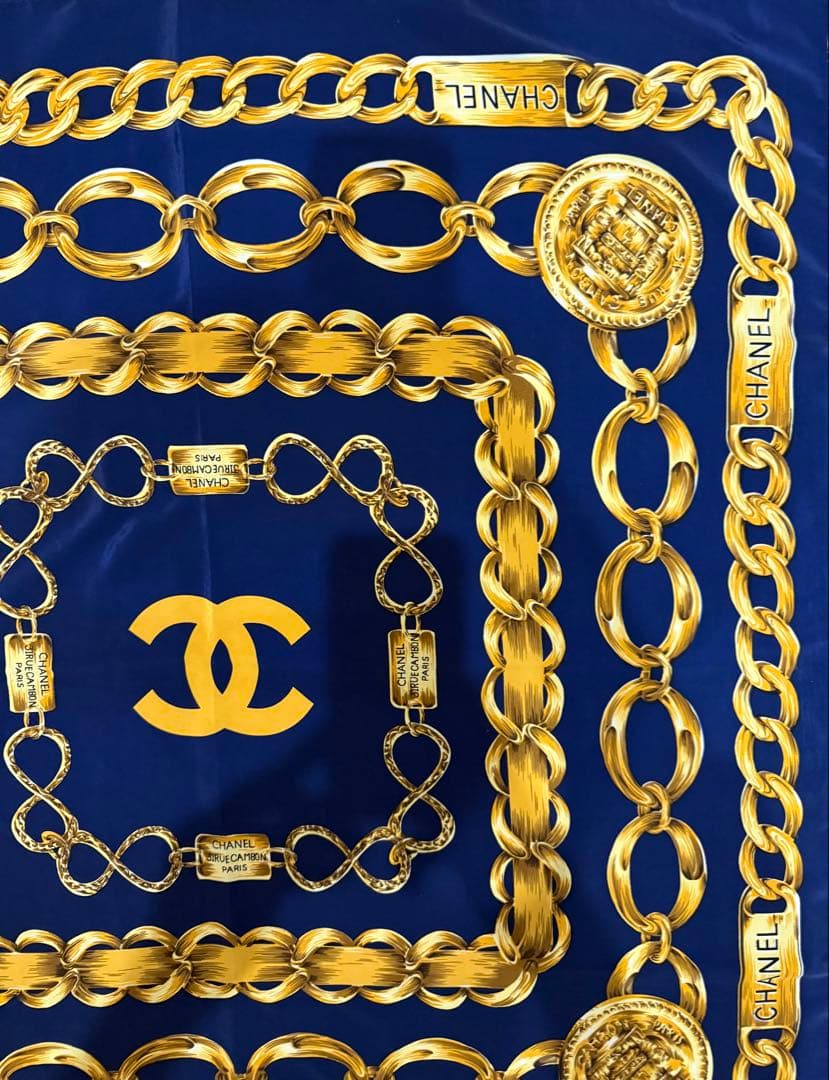 CHANEL シャネル　大判　シルクスカーフ　ゴールド　チェーン　ココマーク