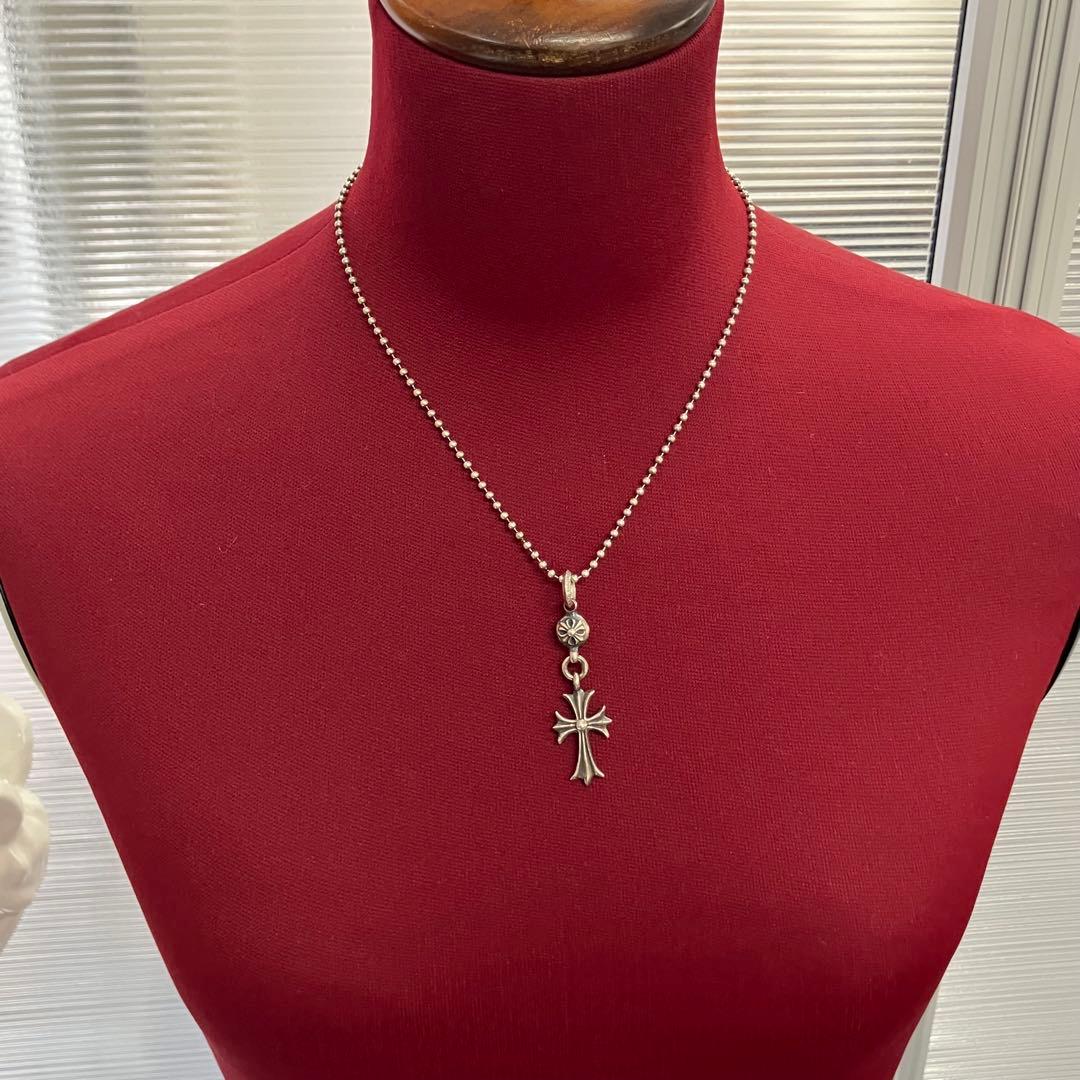 M*i様 クロスモチーフ シルバーネックレス