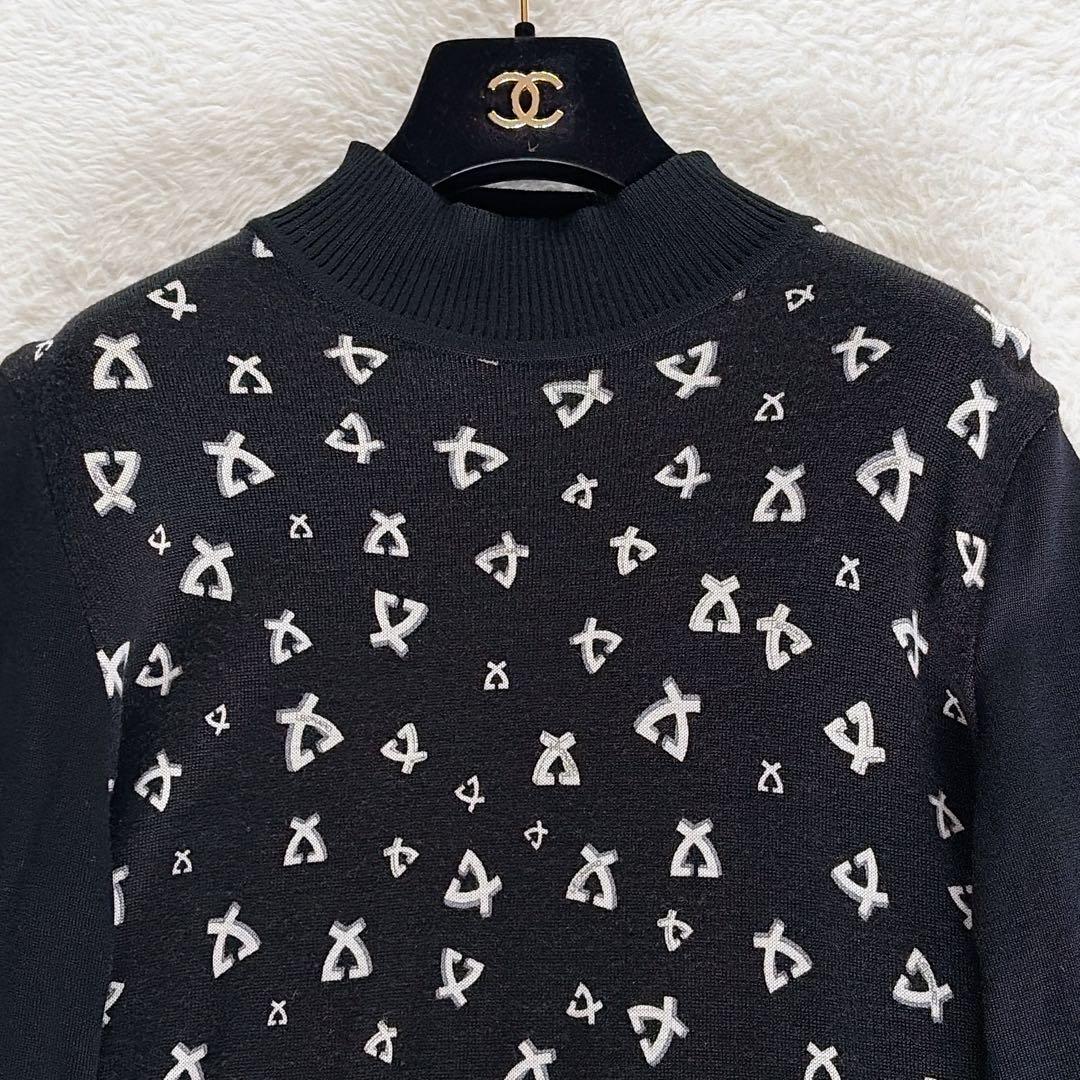 美品✨希少【レオナール】ウール100%総柄ロゴ タートルネックニット 黒 40