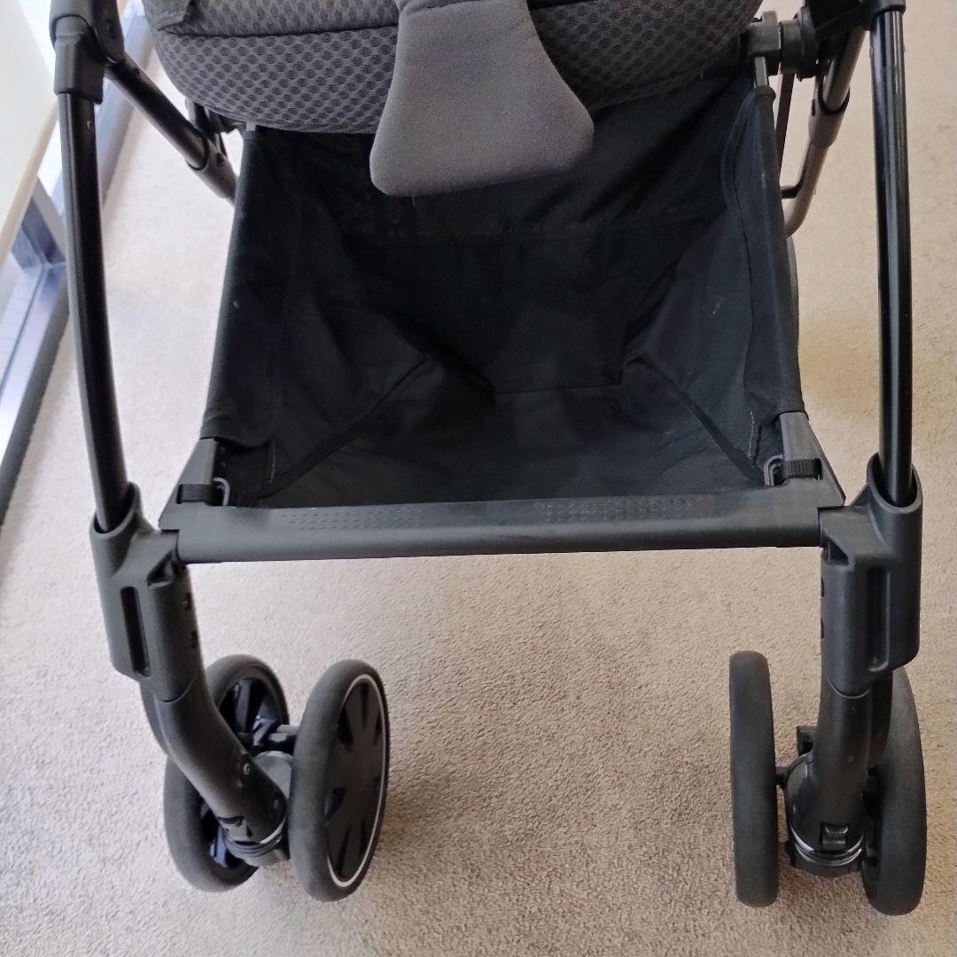 コンビ　ベビーカー　ネイビー　type-C エッグショック