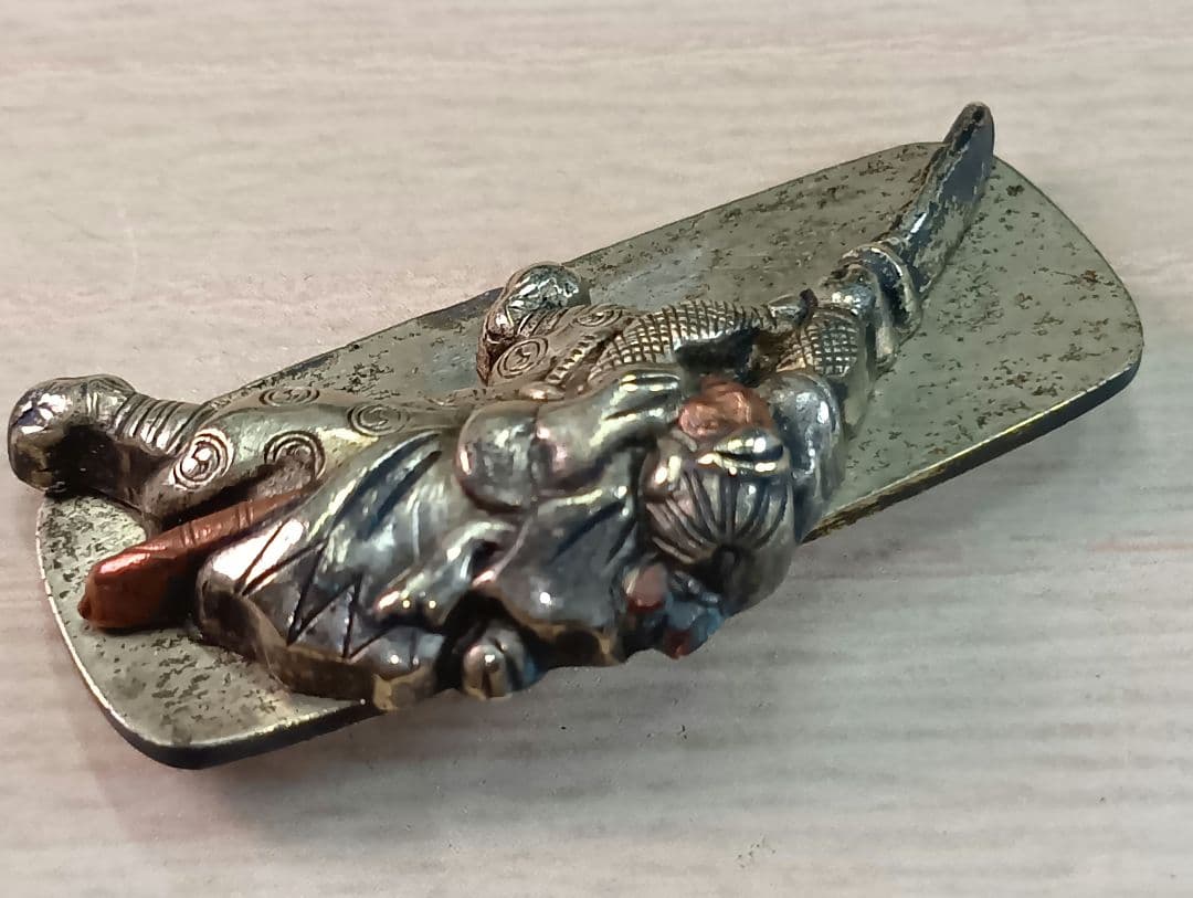 煙草入れ／超絶技巧前金具／赤穂浪士討ち入り図／在銘あり