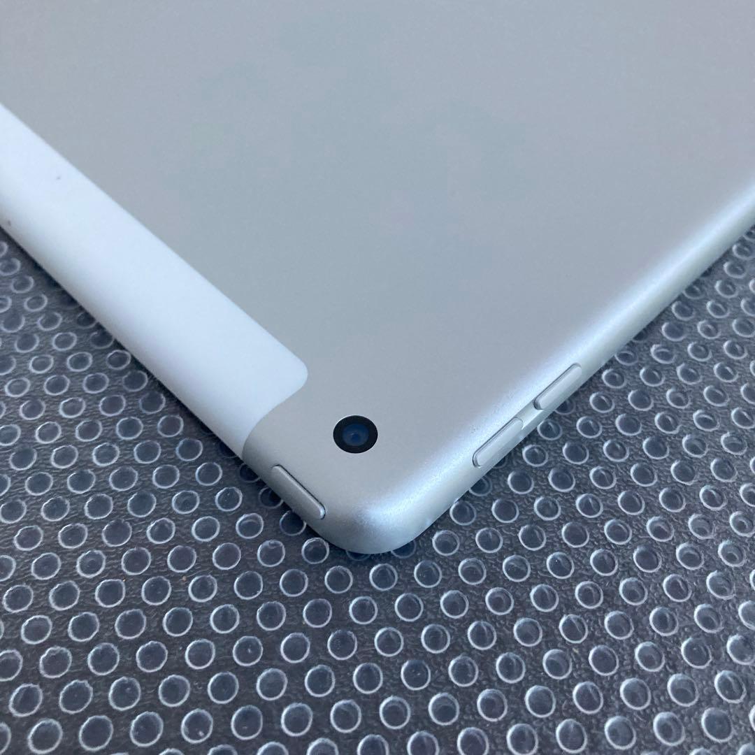 3944【早い者勝ち】美品☆iPad7 第7世代 32GB SIMフリー☆