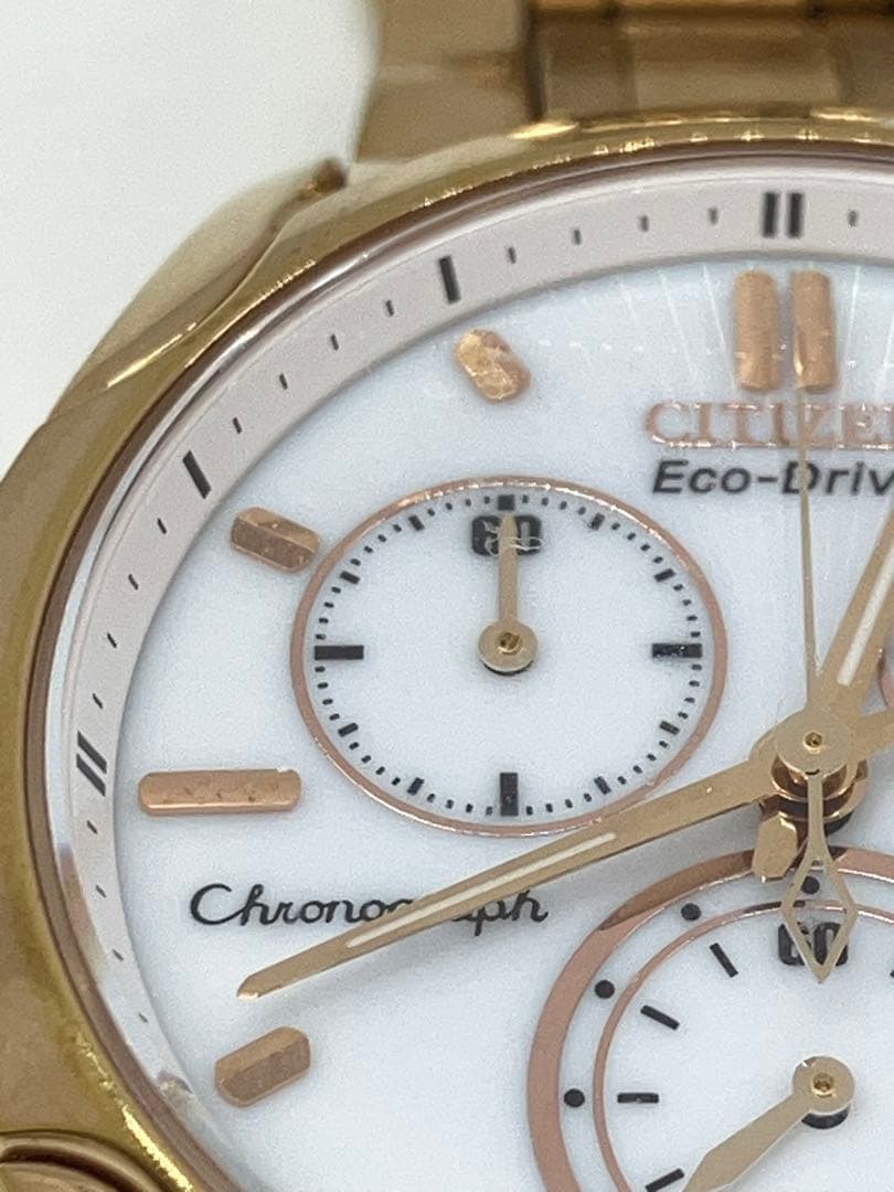 シチズン　エコ・ドライブ　白文字盤　クロノグラフ　N-H504