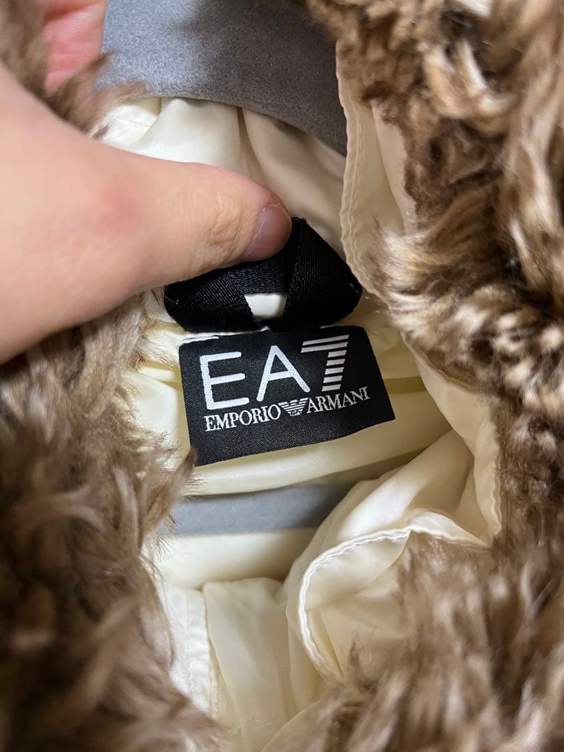 ARMANI EA7 アルマーニ ダウンジャケット 白