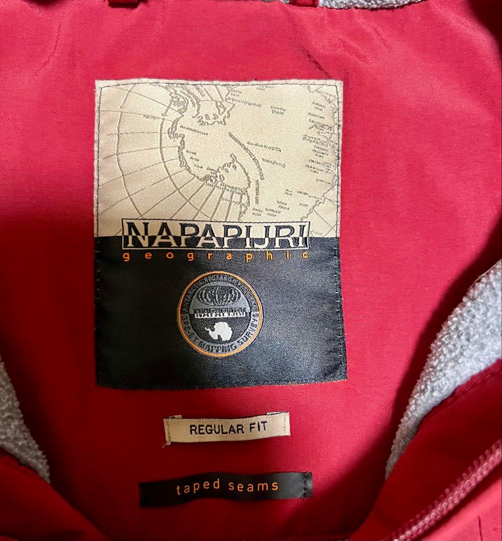 NAPAPIJRI レッド マウンテンパーカー