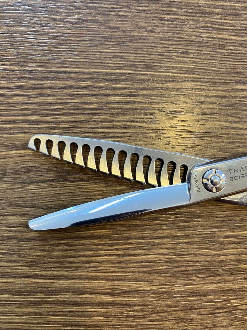 TRACKS SCISSORS トラックスシザー　BLOW13 セニングシザー