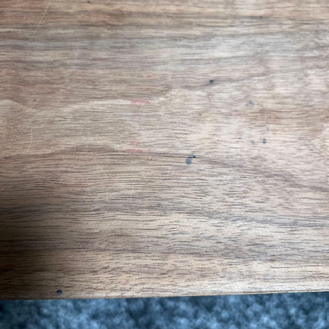 マスターウォール　リビングテーブル