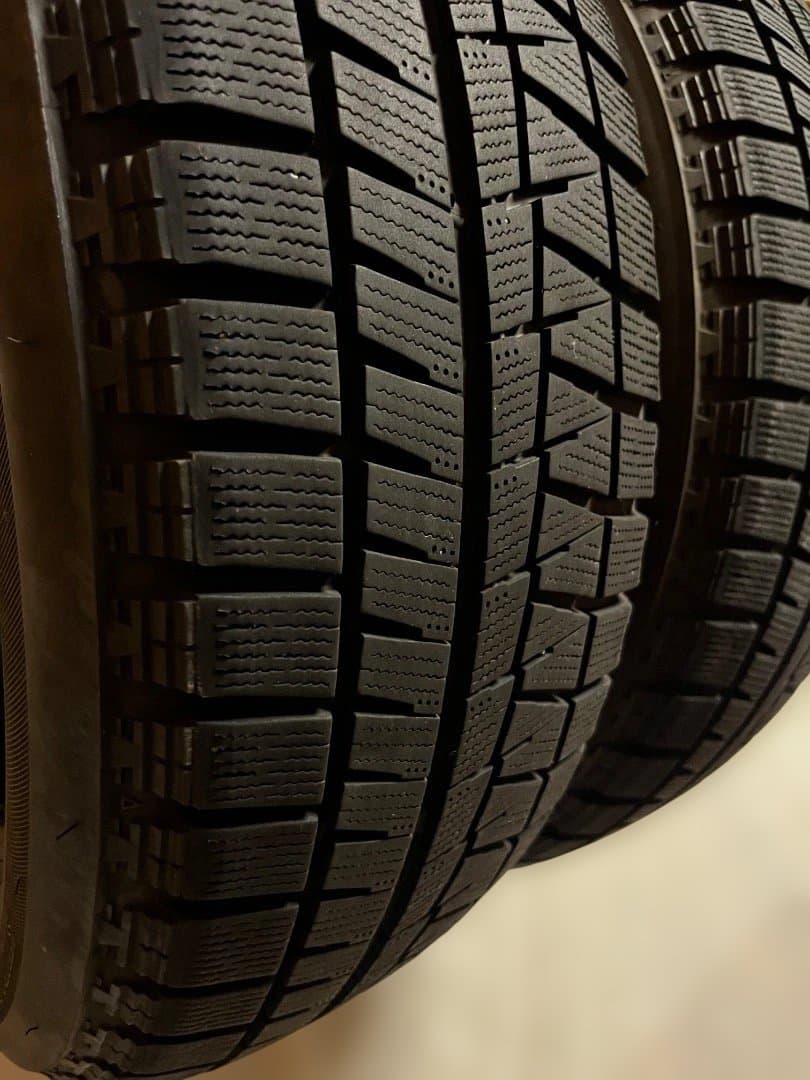 ブリヂストンスタッドレス　205/60R16 2022年製　2本セット！