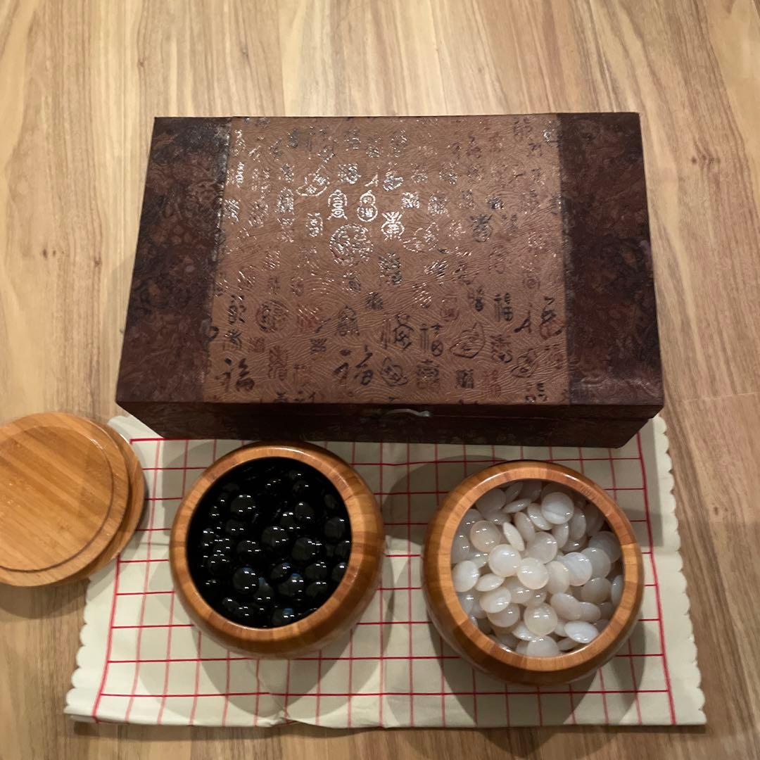 囲碁　瑪瑙碁石　玉石　黒178個　白180個