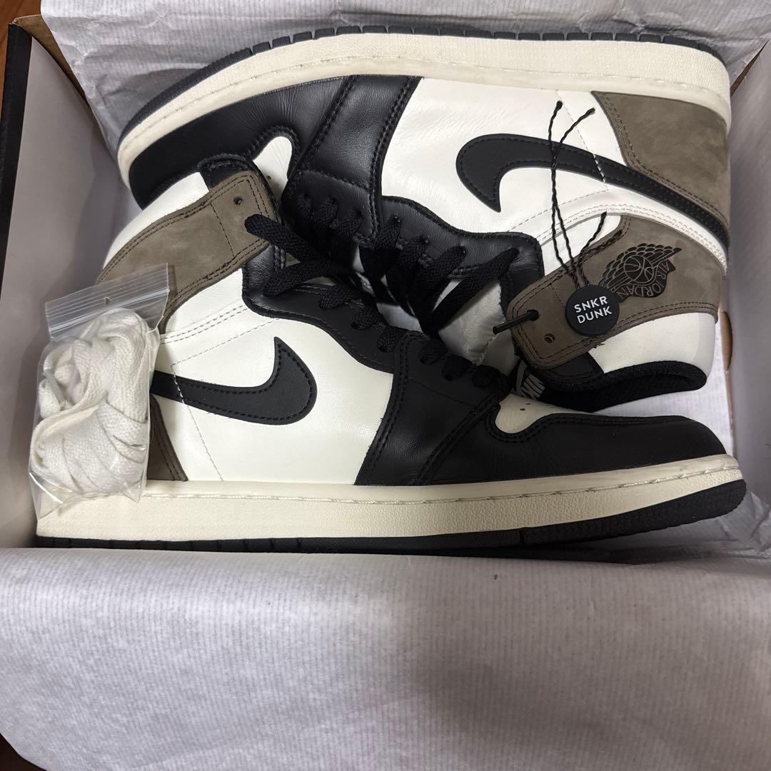 Nike Air Jordan 1 ダークモカ