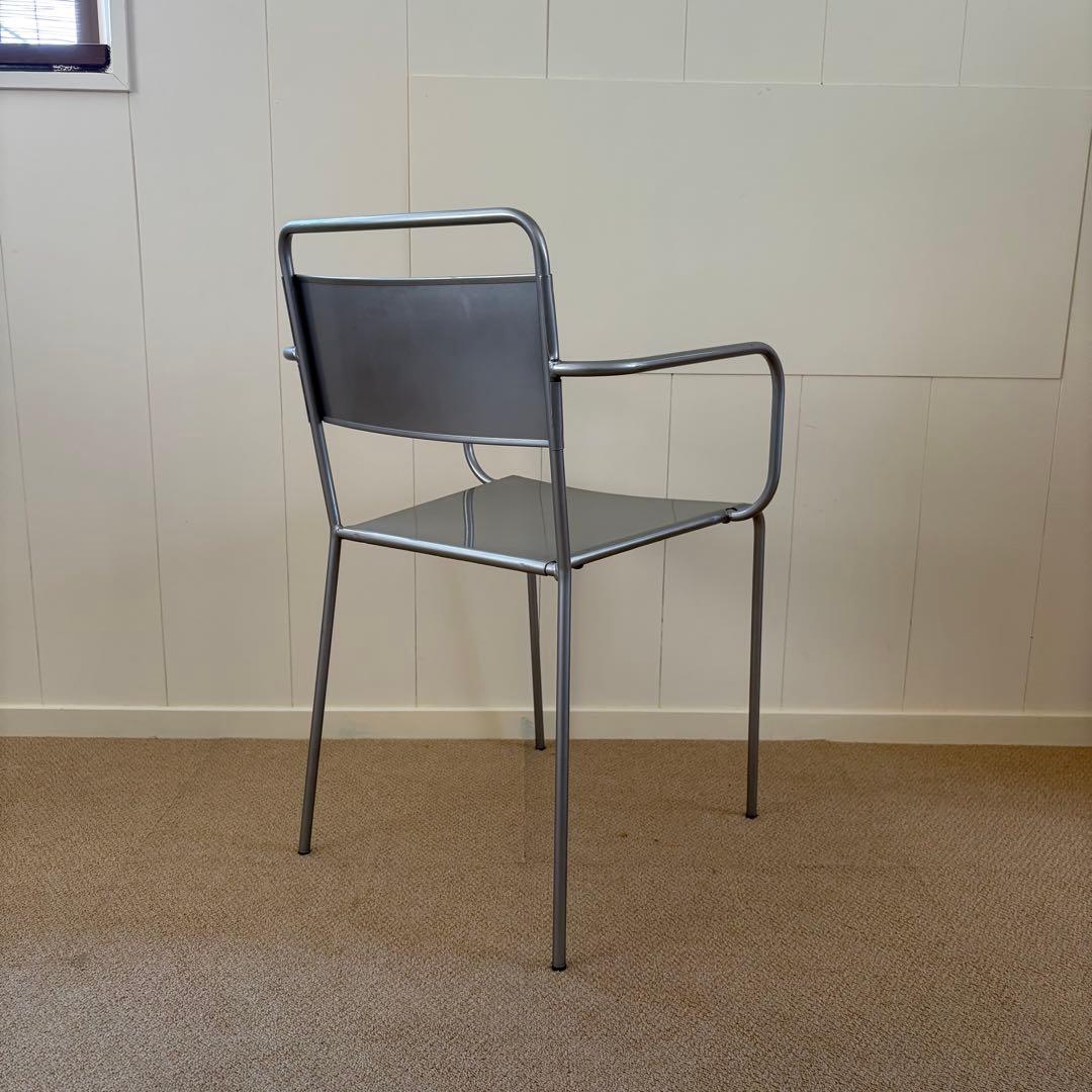 デザイン スタッキング アームチェア