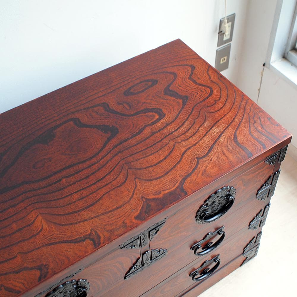 岩谷堂タンス 四尺箪笥 鍵付き 伝統工芸 和家具 民芸家具 ZR24116