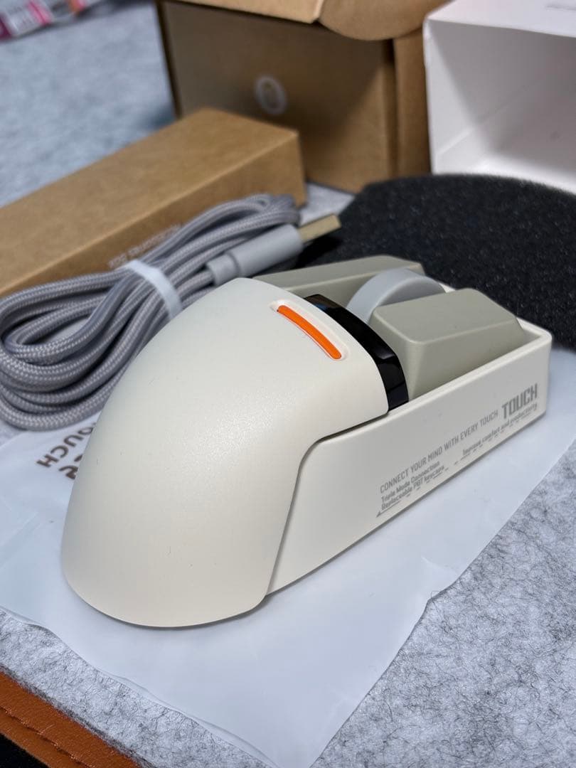 Lofree Touch マウス 本体 クリーム色