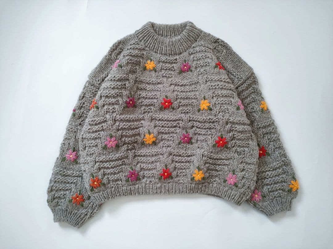 美品 イチアンティークス25AW 花刺繍ペルーハンドニットichi