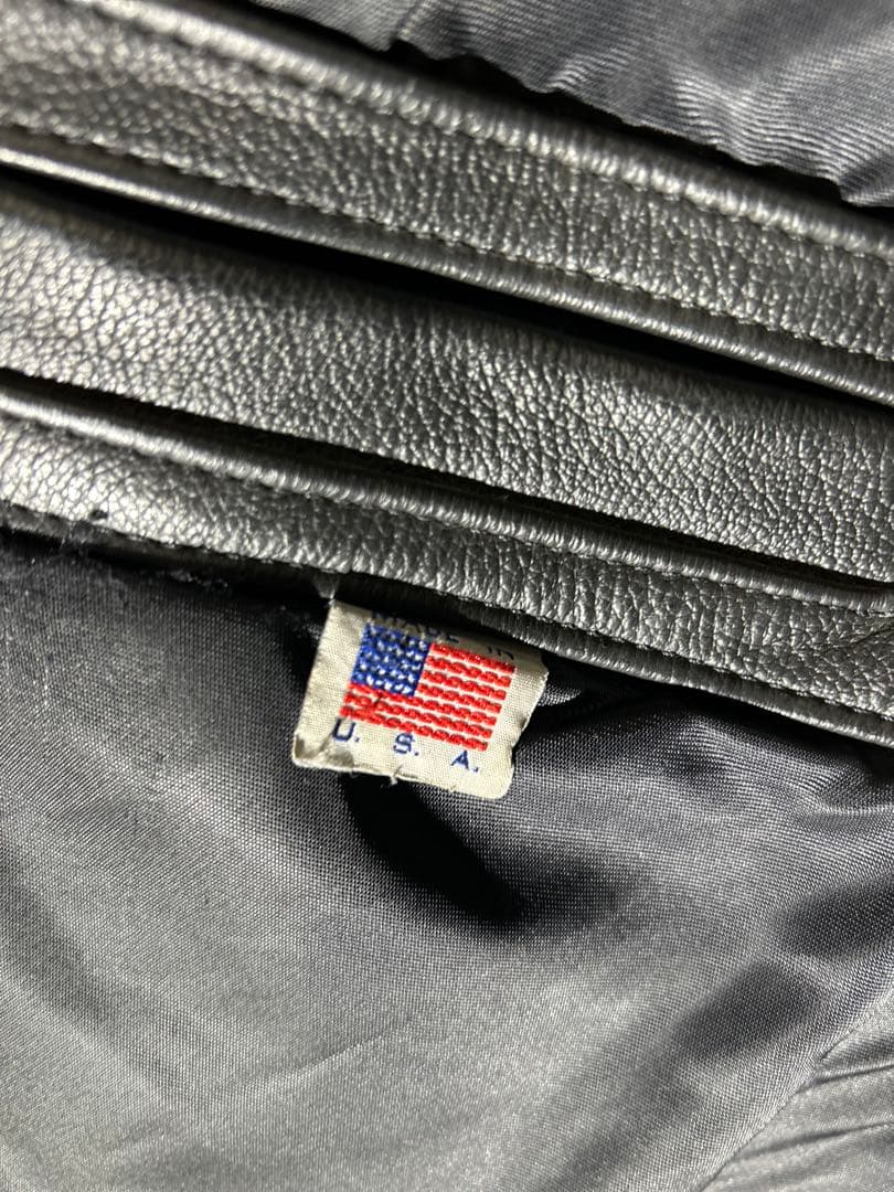 入手困難　レザーベスト　バイカーベスト